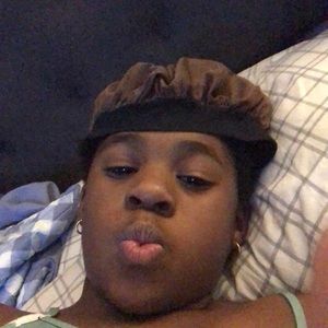 Meet your Posher, Chanelle